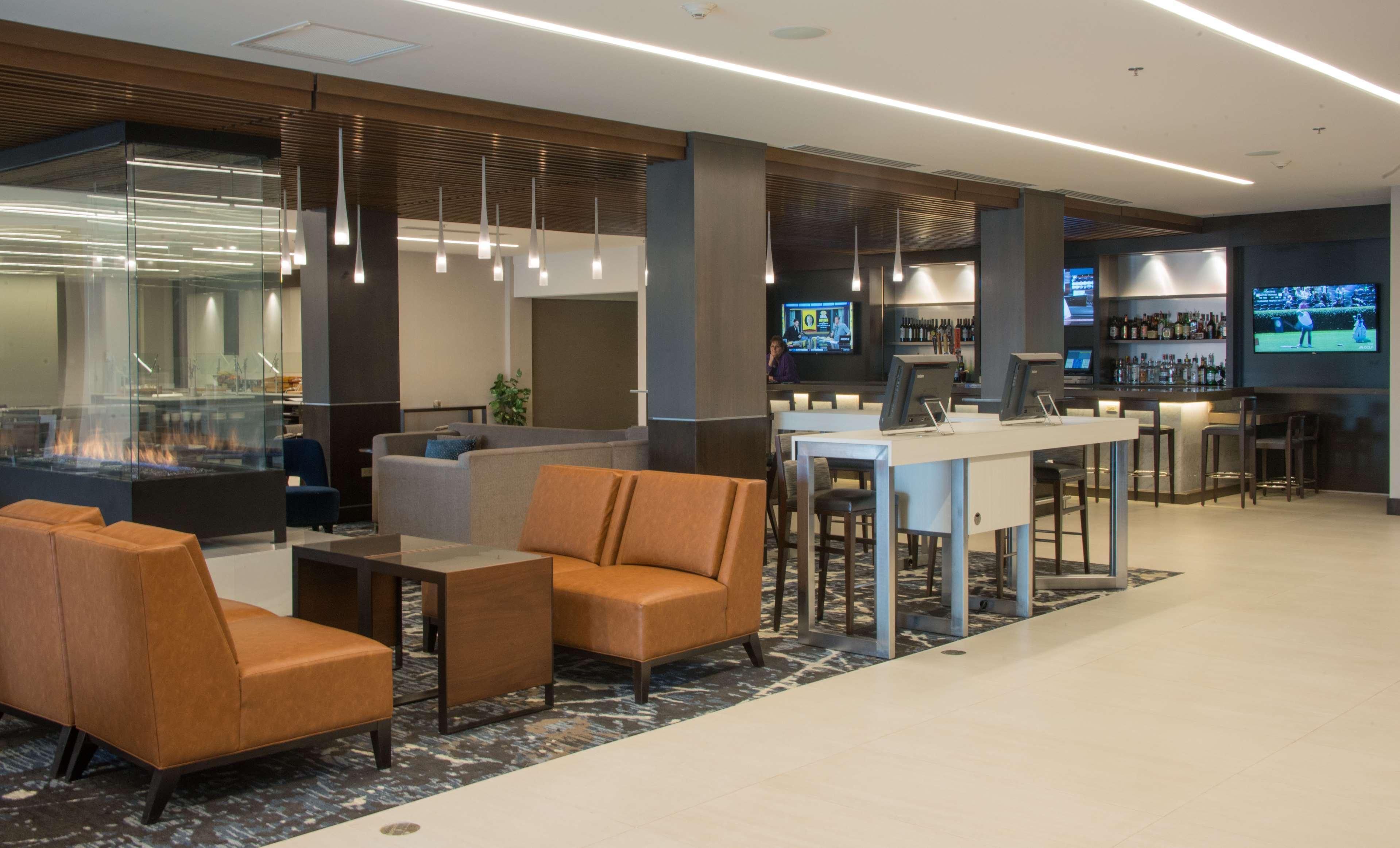 Doubletree By Hilton Hotel Syracuse East Syracuse Eksteriør billede