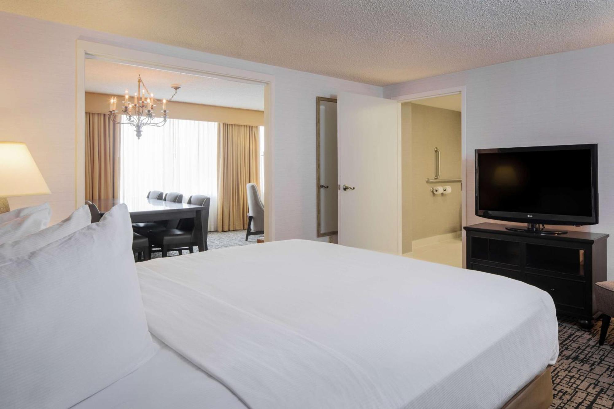 Doubletree By Hilton Hotel Syracuse East Syracuse Eksteriør billede