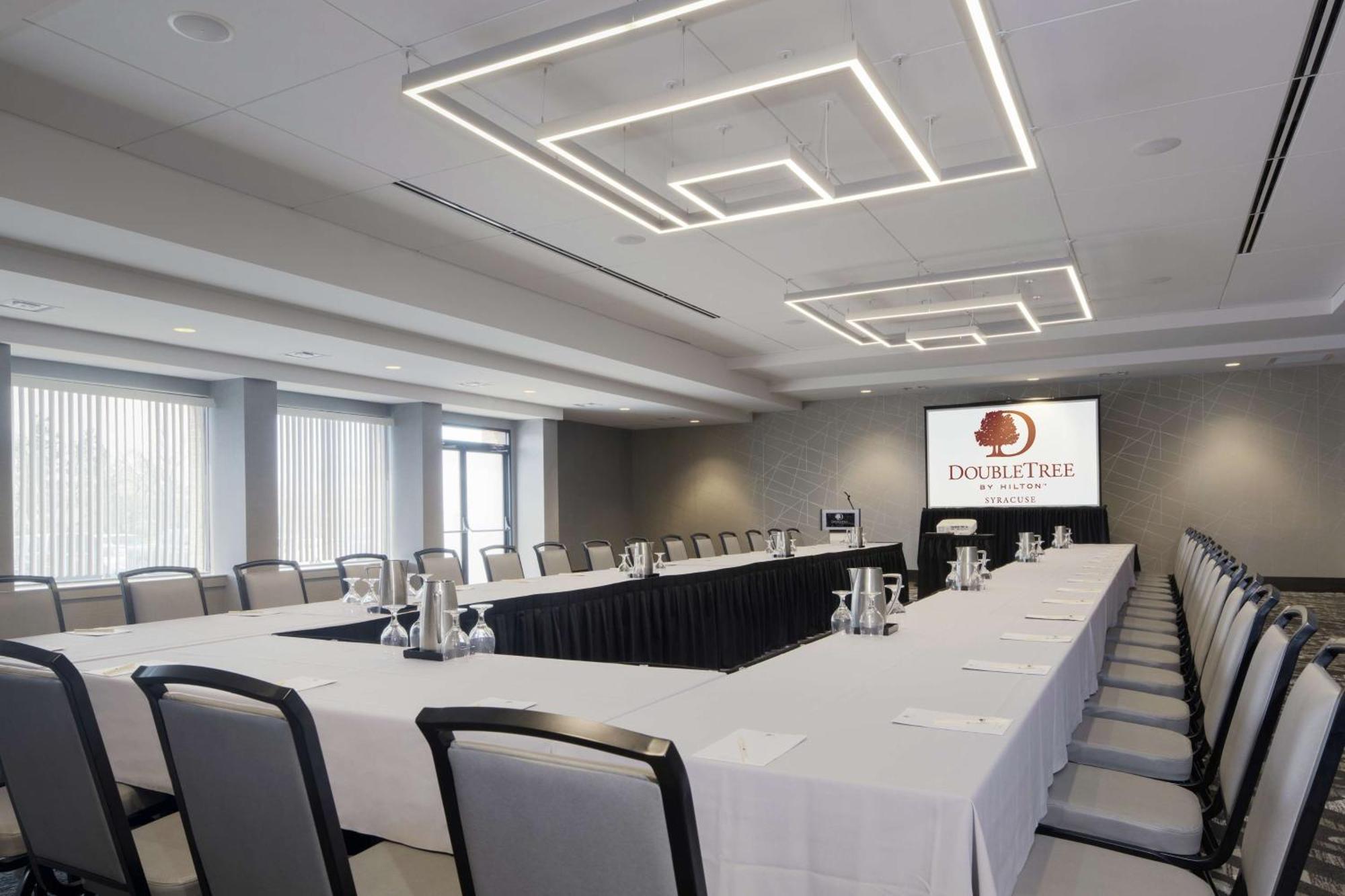 Doubletree By Hilton Hotel Syracuse East Syracuse Eksteriør billede
